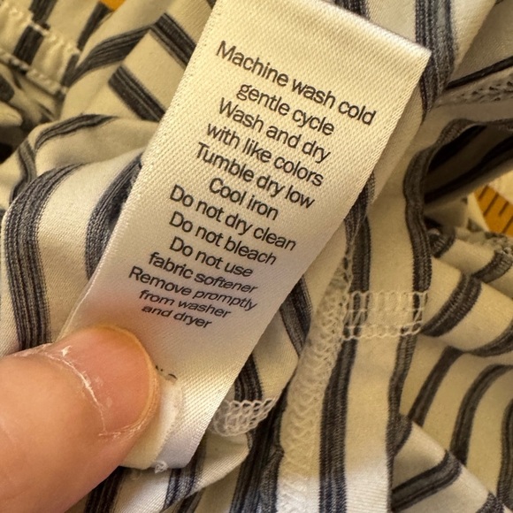 Atheleta Racerback Grey and White Striped Work Out Top Size M - Picture 4 of 6